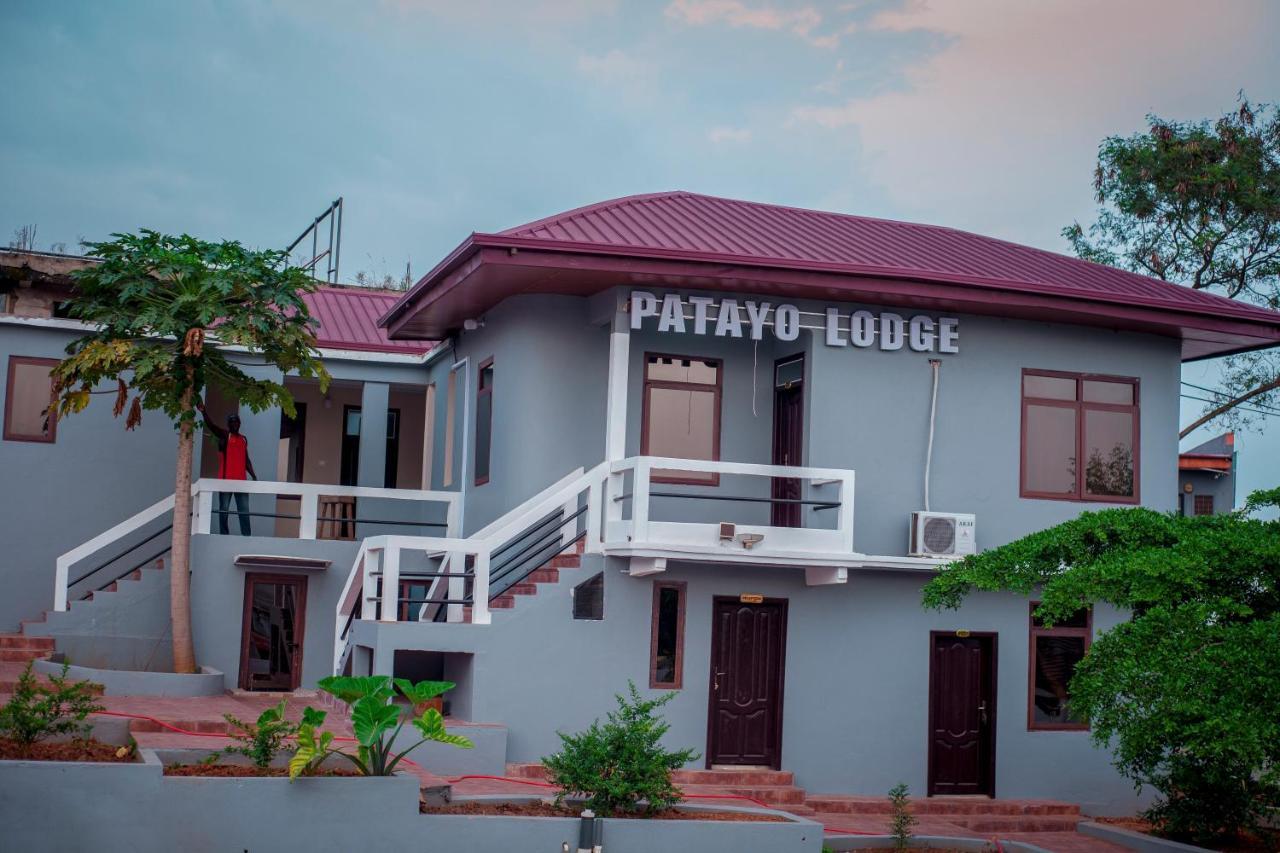 Patayo Lodge คูมาซี ภายนอก รูปภาพ